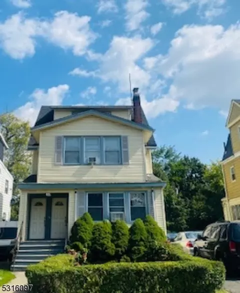 184 N Munn Ave, East Orange, NJ 07017