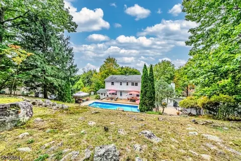 6 Hedwig Ave, Denville, NJ 07834