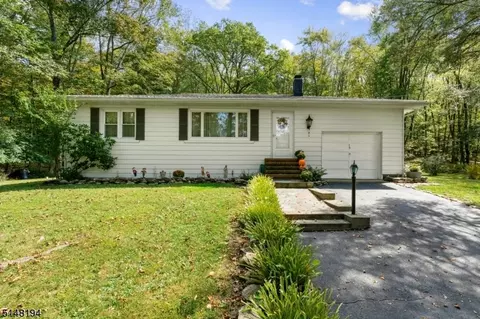 16 Clove Rd, Montague, NJ 07827