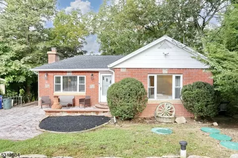 20 Crag Pl, Ringwood, NJ 07456