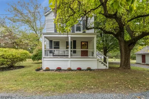 359 Bennetts Ln, Franklin Twp, NJ 08873