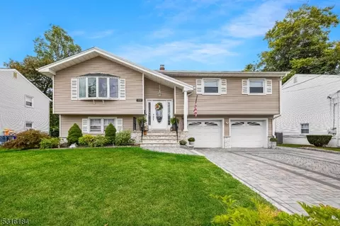 332 Heimstrand Ct, Saddle Brook, NJ 07663