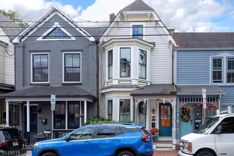 47 Coryell St, Lambertville, NJ 08530
