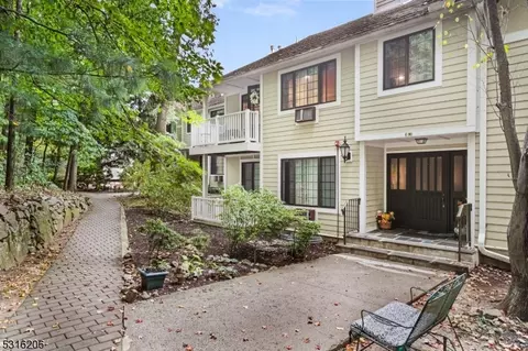 4 Foxwood Dr #BC, Morris Plains, NJ 07950