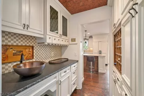 470 Cherry Ln, Mendham, NJ 07945 photo 8
