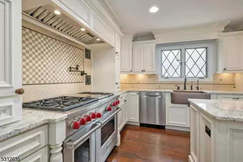 470 Cherry Ln, Mendham, NJ 07945 photo 9