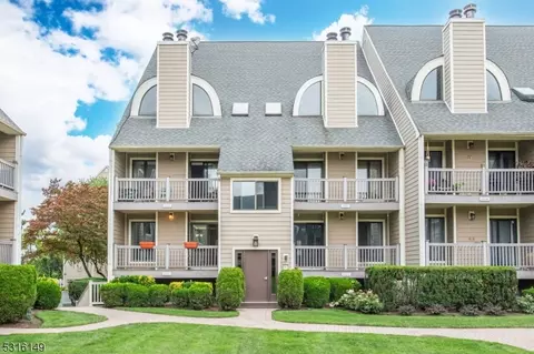 611 River Renaissance #C-11, East Rutherford, NJ 07073