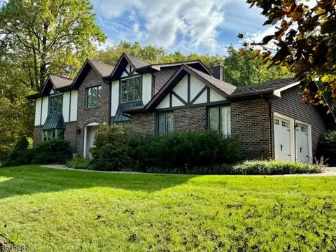 25 Four Corners Rd, Blairstown, NJ 07825