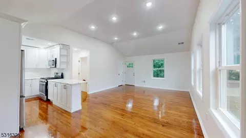 108 Baier Ave, Franklin Twp, NJ 08873