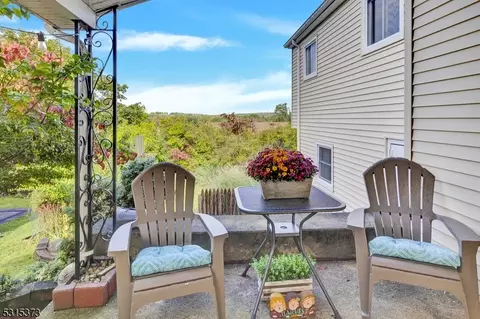 71 Highview Ter, Dover, NJ 07801 photo 2