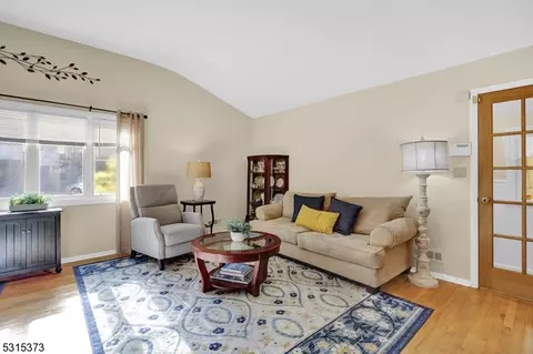 71 Highview Ter, Dover, NJ 07801 photo 5