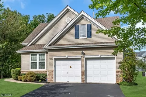 145 Canal Walk Blvd, Franklin Twp, NJ 08873