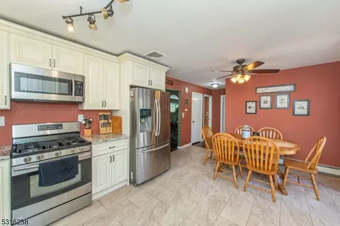 43 Orchard Pl, Wayne, NJ 07470 photo 3