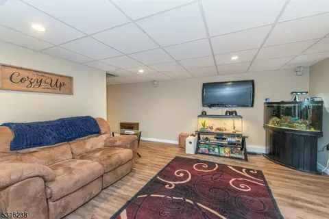 43 Orchard Pl, Wayne, NJ 07470 photo 14