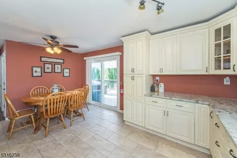 43 Orchard Pl, Wayne, NJ 07470 photo 4