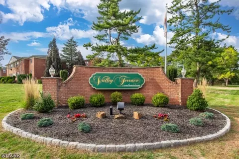 28 Knox Ter #2A, Wayne, NJ 07470