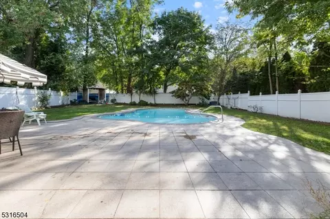 316 Spencer Pl, Paramus, NJ 07652 photo 46