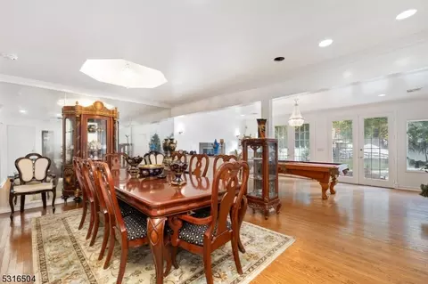 316 Spencer Pl, Paramus, NJ 07652 photo 10