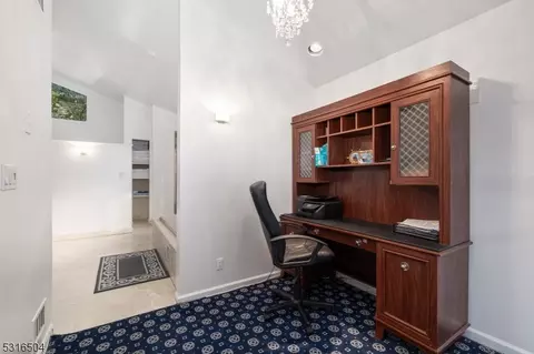 316 Spencer Pl, Paramus, NJ 07652 photo 35