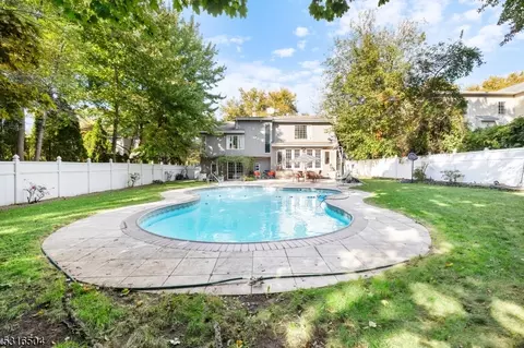 316 Spencer Pl, Paramus, NJ 07652 photo 41