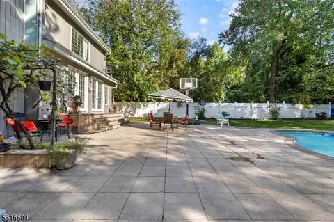 316 Spencer Pl, Paramus, NJ 07652 photo 44