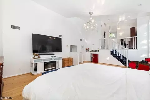 316 Spencer Pl, Paramus, NJ 07652 photo 33