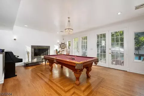 316 Spencer Pl, Paramus, NJ 07652 photo 13