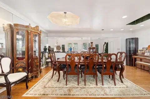 316 Spencer Pl, Paramus, NJ 07652 photo 9