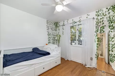 316 Spencer Pl, Paramus, NJ 07652 photo 27