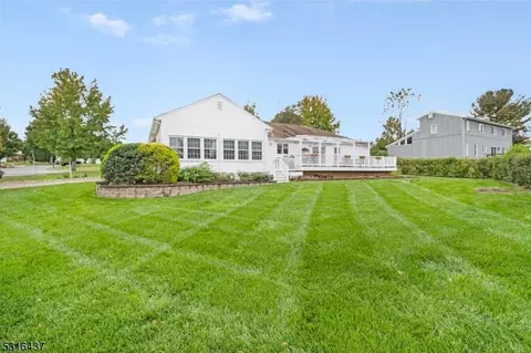 2 Eldorado Dr, Roxbury Twp, NJ 07876 photo 3