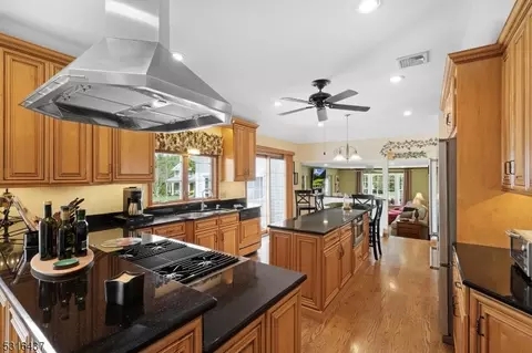 2 Eldorado Dr, Roxbury Twp, NJ 07876 photo 10