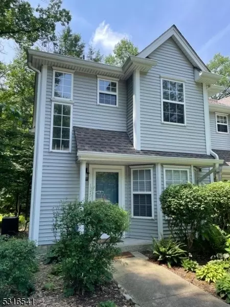 4001 Tudor Dr, Pompton Plains, NJ 07444