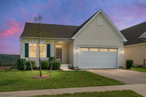 42 Mountain View Ln, Port Murray, NJ 07865