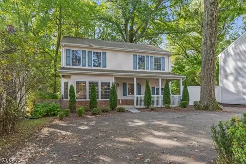 9 Oakdale Rd, Denville, NJ 07834