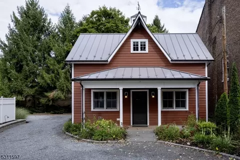44 York St, Lambertville, NJ 08530