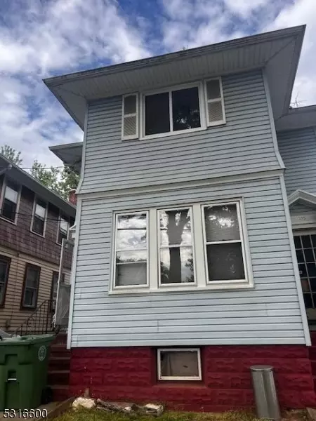 315 Drake Ave #2, Roselle, NJ 07203