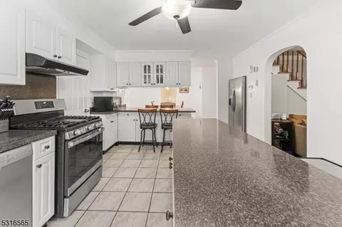 24 Kimble St, Edison, NJ 08817 photo 5