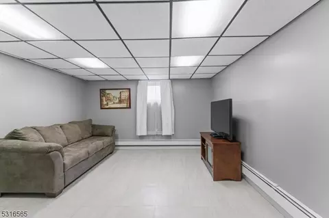 24 Kimble St, Edison, NJ 08817 photo 18