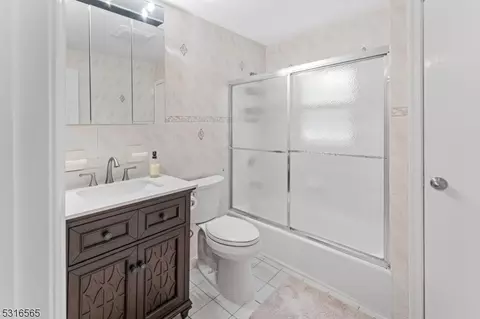 24 Kimble St, Edison, NJ 08817 photo 11