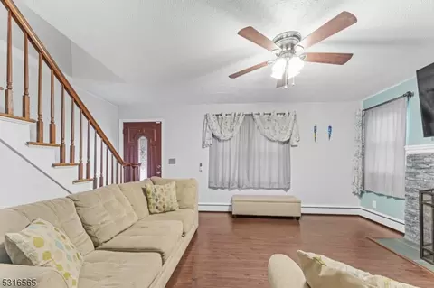 24 Kimble St, Edison, NJ 08817 photo 4