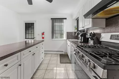 24 Kimble St, Edison, NJ 08817 photo 6