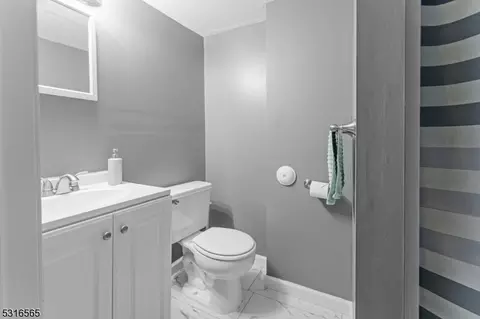 24 Kimble St, Edison, NJ 08817 photo 21