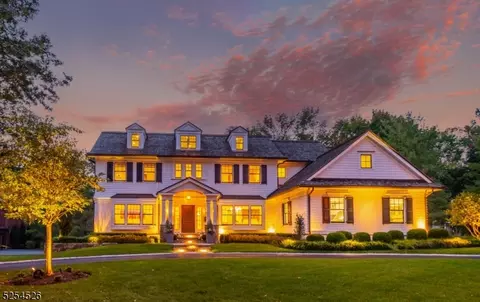132 Hillcrest Ave, Summit, NJ 07901
