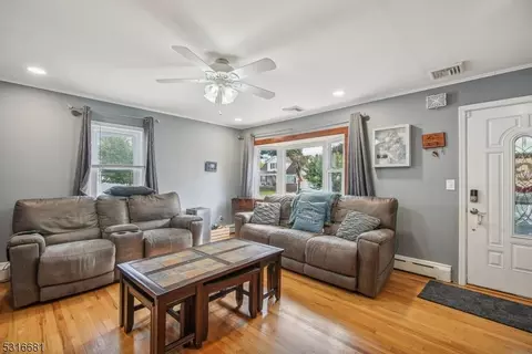 6 Sunset Ter, Roxbury Twp, NJ 07876 photo 3
