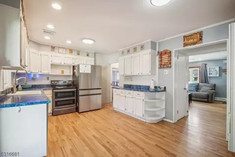 6 Sunset Ter, Roxbury Twp, NJ 07876 photo 8