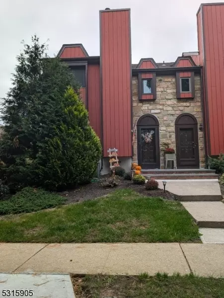 11 Schindler Sq, Hackettstown, NJ 07840