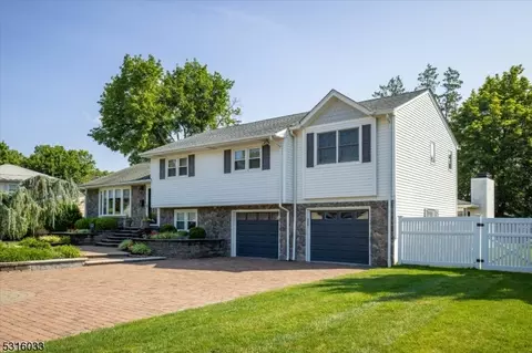 34 Allen Dr, Wayne, NJ 07470 photo 2
