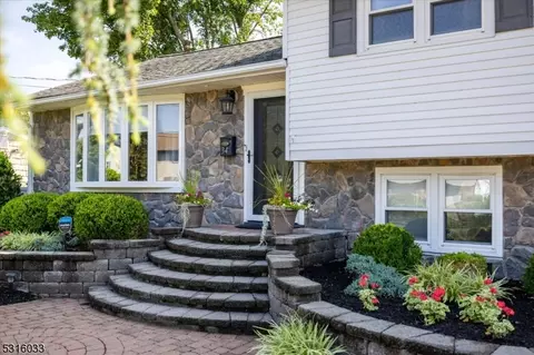 34 Allen Dr, Wayne, NJ 07470 photo 4