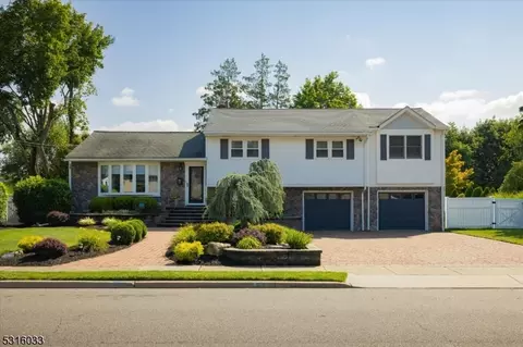 34 Allen Dr, Wayne, NJ 07470