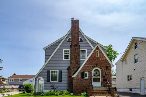 578 E Grant Ave, Roselle Park, NJ 07204